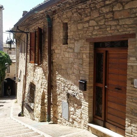 Camere Santa Chiara أسيسي المظهر الخارجي الصورة